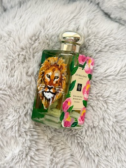 Hand-painted lion on Jo Malone bottle — Lettering in the Cloud